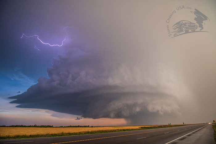 supercell structure lightning