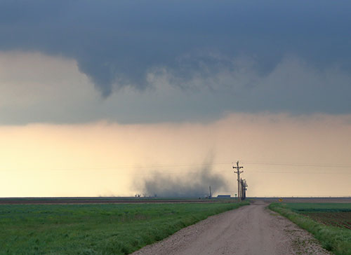 tornado without condensation funnel